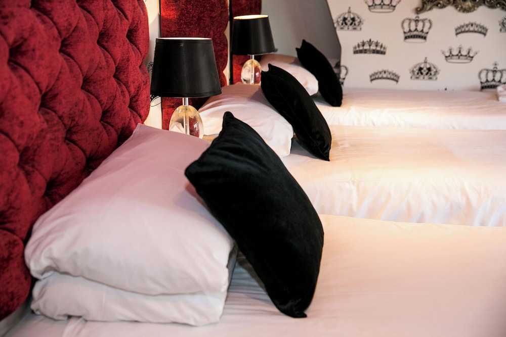 Tide & Teacups in Brighton, United Kingdom