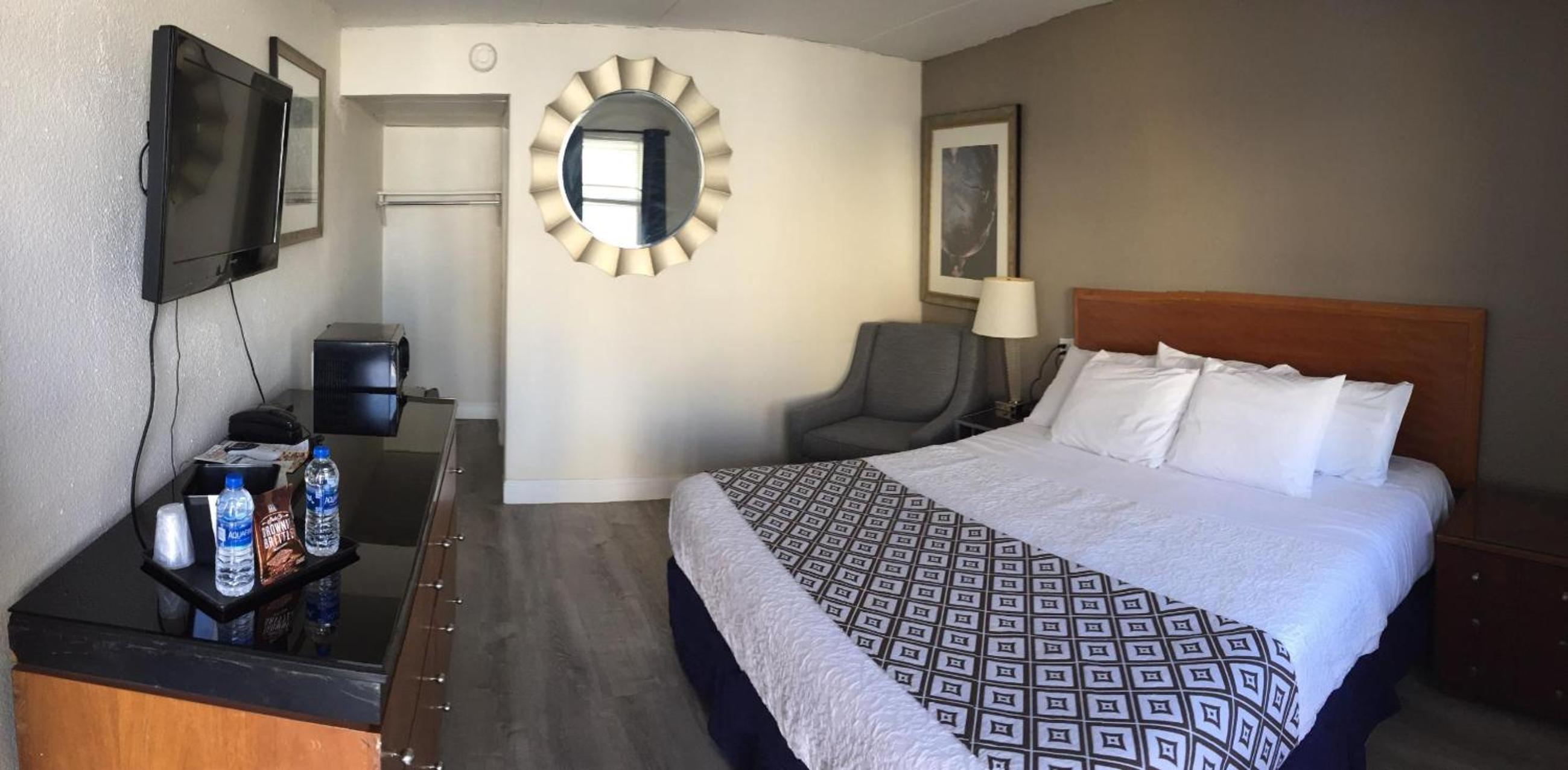 Penn Lodge Hotel & Suites - photo 19