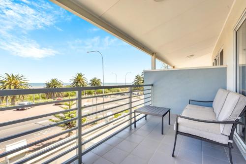 96B Esplanade Semaphore - carbon neutral hotel in Semaphore