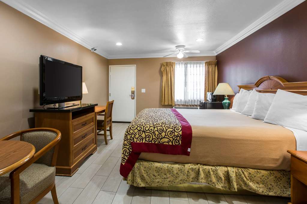 Rodeway Inn Cypress Buena Park - photo 11