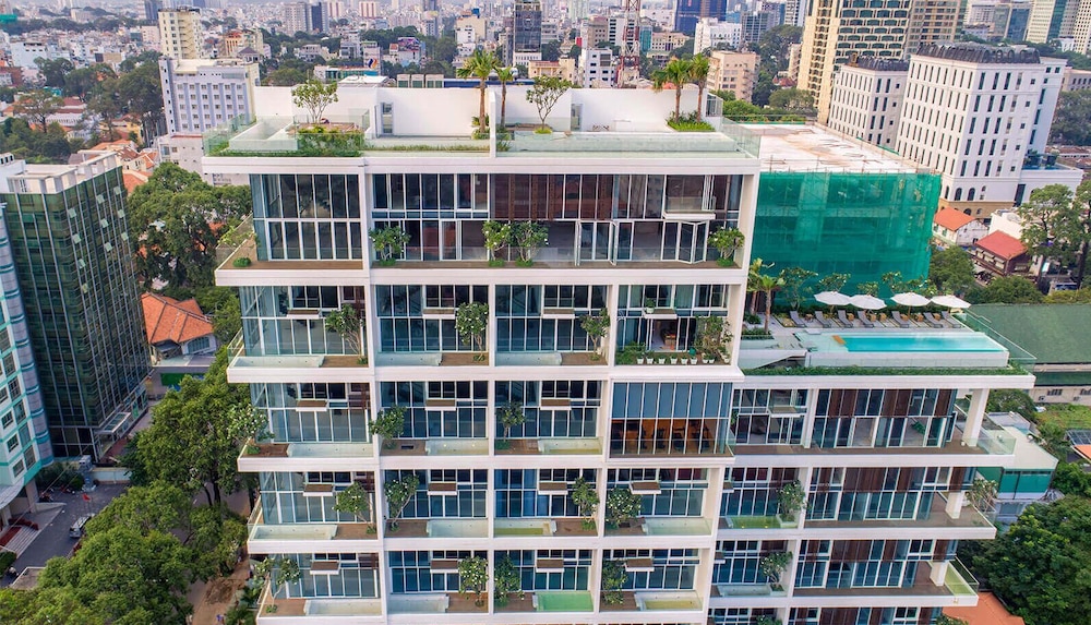 The Serenity Sky Villas D3 — 4-Star Luxury Hotel in Ho Chi Minh City, Vietnam