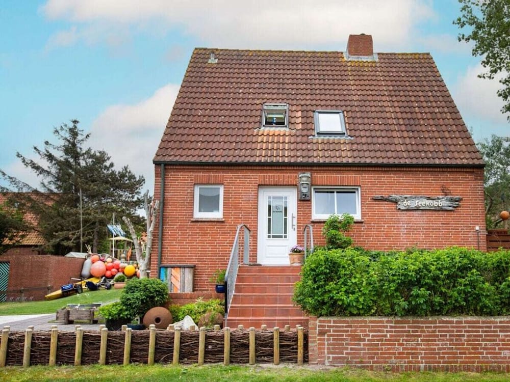 De Seekobb Beachgoers — Juist