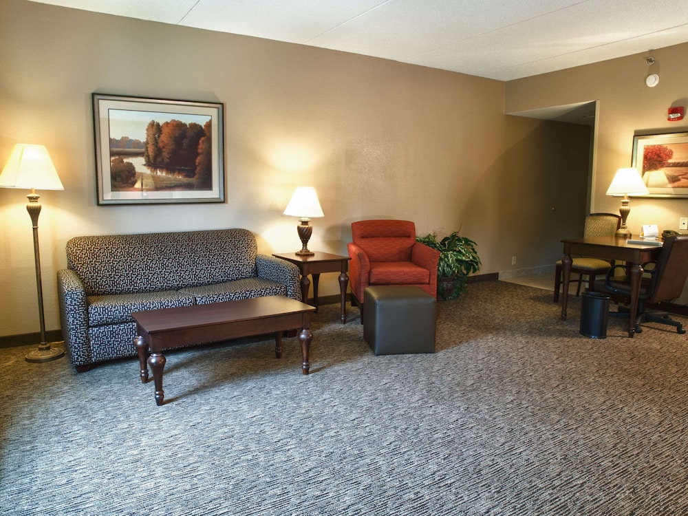 Hampton Inn Spring Lake Fayetteville - photo 19