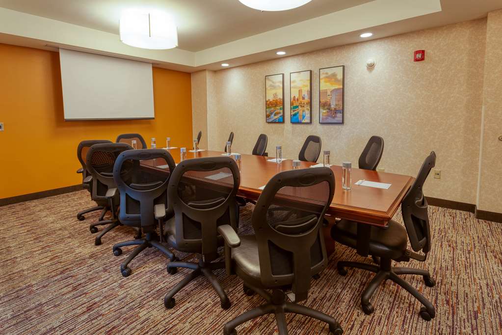 Drury Inn & Suites Indianapolis Northeast - photo 17
