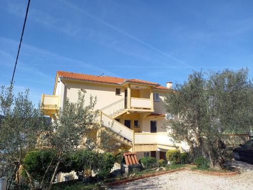Apartments by the sea Supetarska Draga Gornja Rab 22719 — 4-Star Luxury Hotel in Rab, Croatia