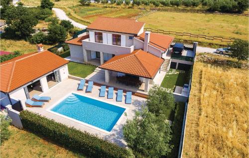 4 Bedroom Cozy Home In Vodnjan — Vodnjan — photo 2