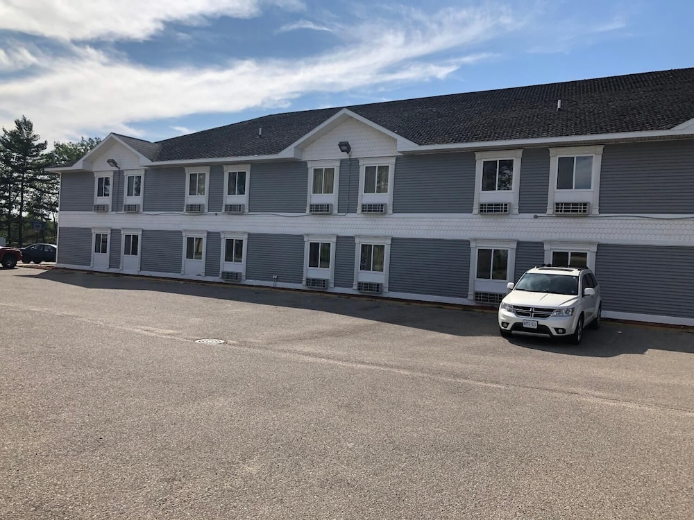 Americas Best Value Inn Gaylord - photo 30
