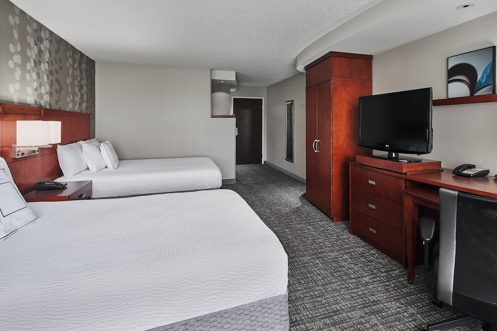 Courtyard by Marriott Shreveport Bossier Louisiana Boardwalk - photo 15