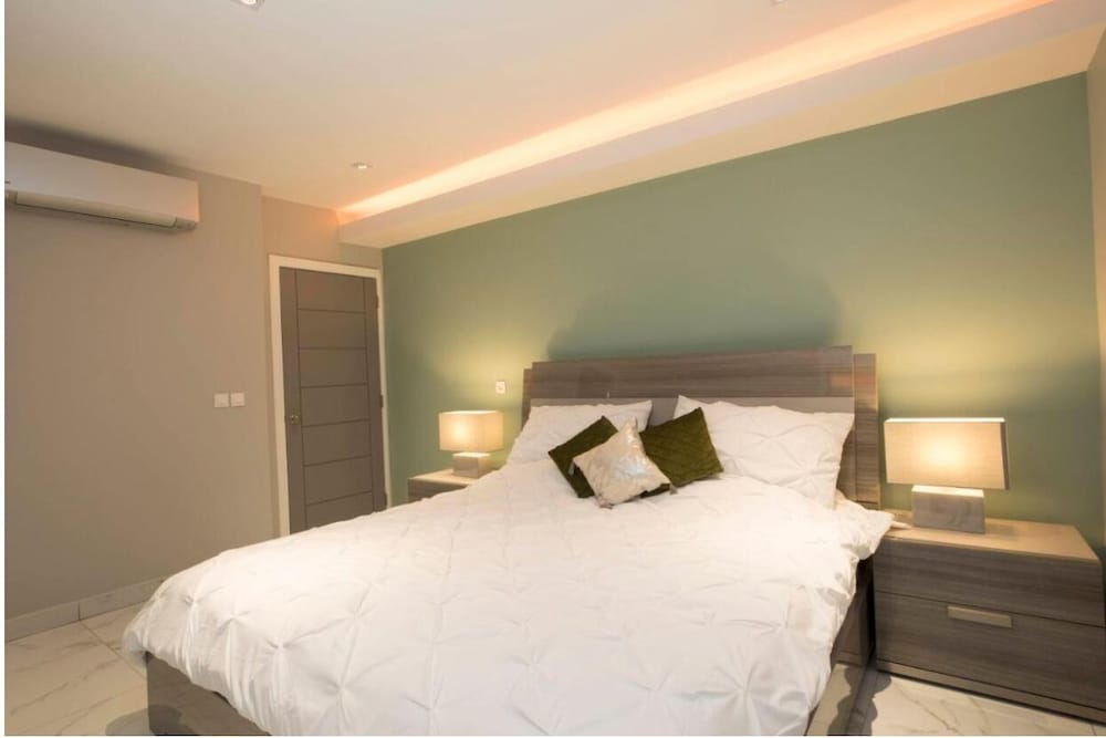 Avenue du lagon in Unknown City, Saint Martin