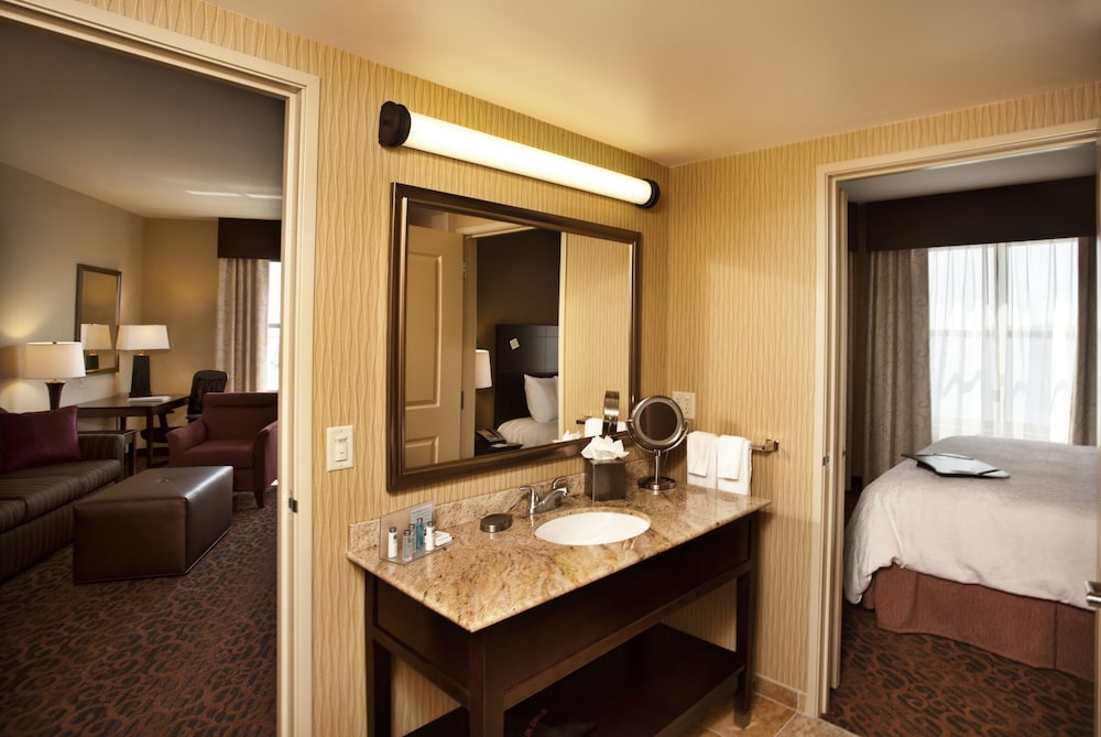 Hampton Inn Marquette Waterfront - photo 25
