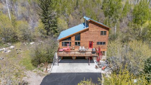 Secluded Mtn home by Purg Hot Tub Views Pets ok — 4-Star Luxury Hotel in Durango, United States