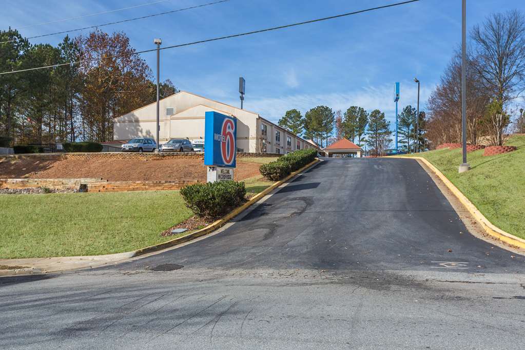 Motel 6 Suwanee GA Gwinnett Center - photo 9