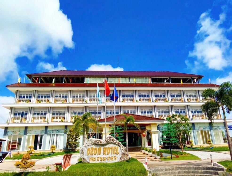 Ozon Hotel - last minute hotel in Nam Can