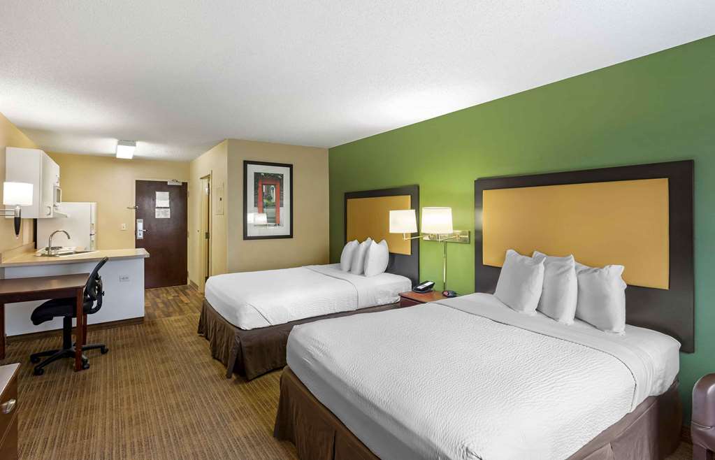 Extended Stay America Select Suites Milwaukee Waukesha - photo 23