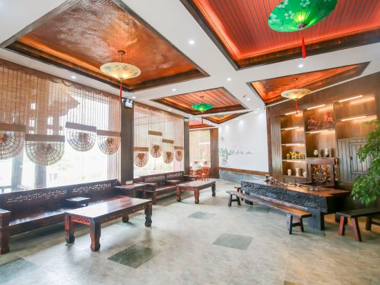 Deming Lou Inn in Cili, People's Republic of China