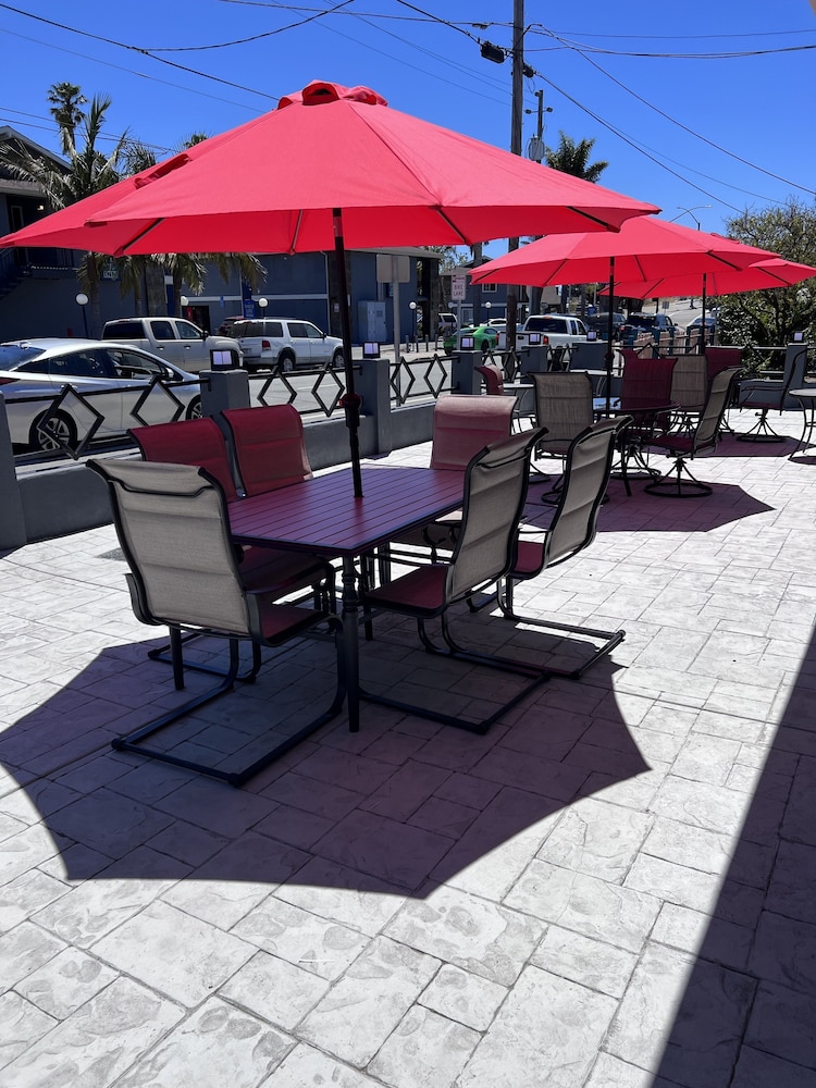 Surf City Inn and Suites - photo 49