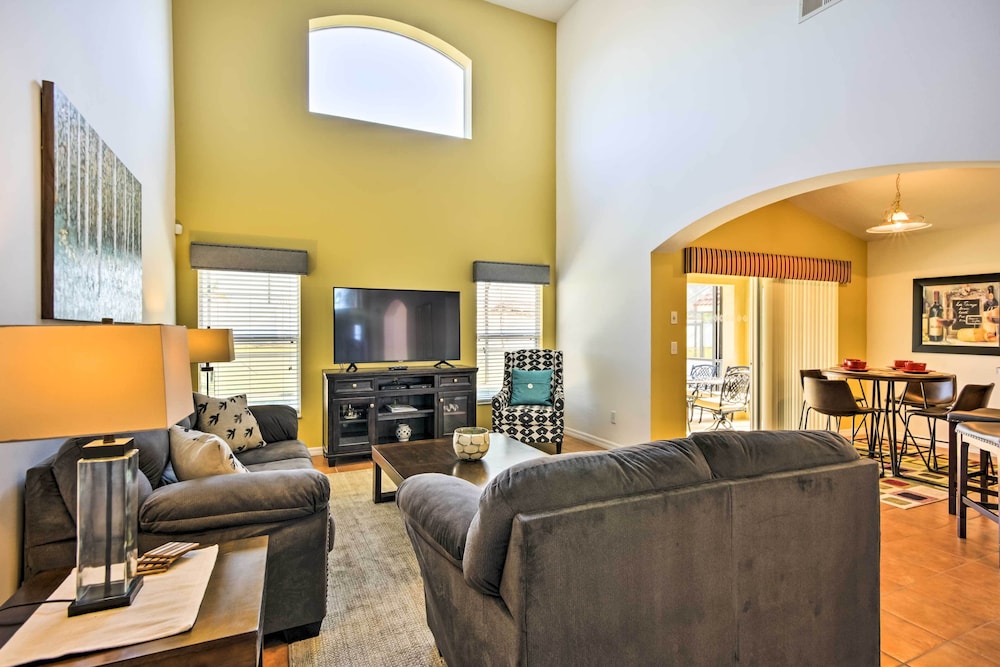 Pool and Hot Tub Resort Style Davenport Villa - photo 3
