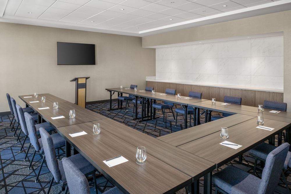 Courtyard by Marriott Pocatello - photo 13