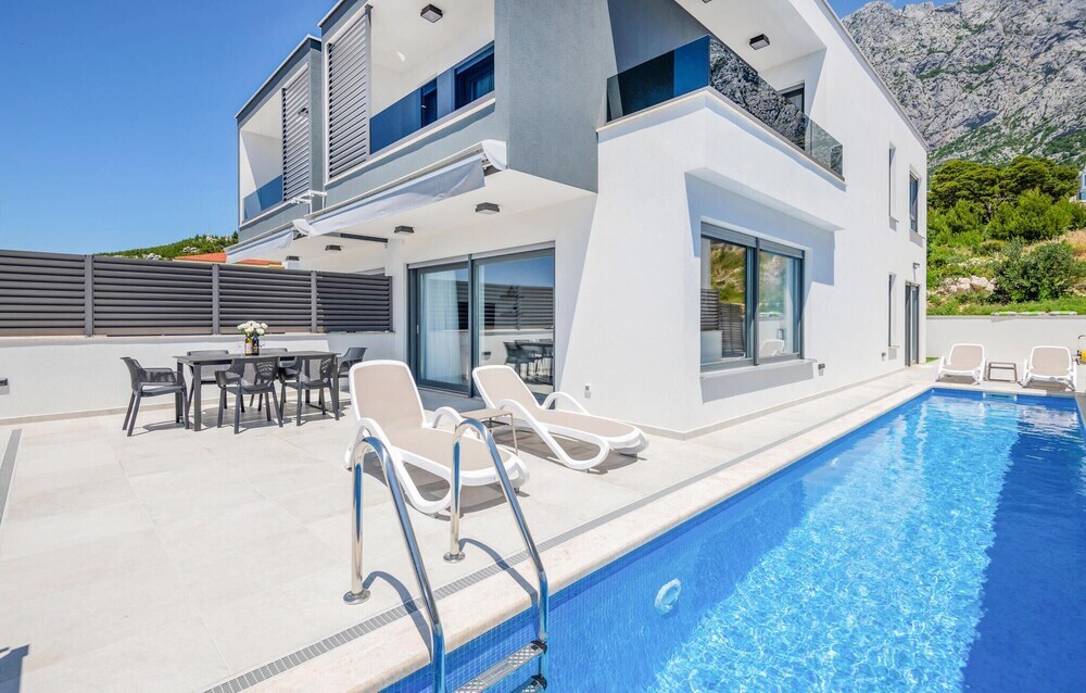 Stunning Home In Makarska — 5-Star Luxury Hotel in Makarska, Croatia