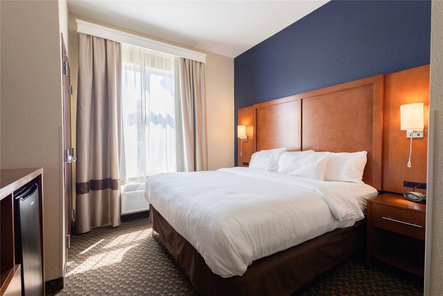 Comfort Suites Troy I75 - photo 14