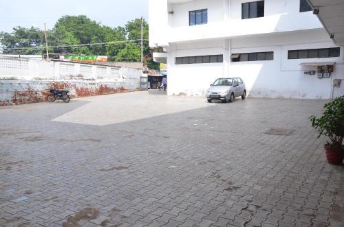 hotel Kra in Tanjore, India