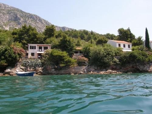 House by the sea — 4-Star Luxury Hotel in Gradac, Croatia