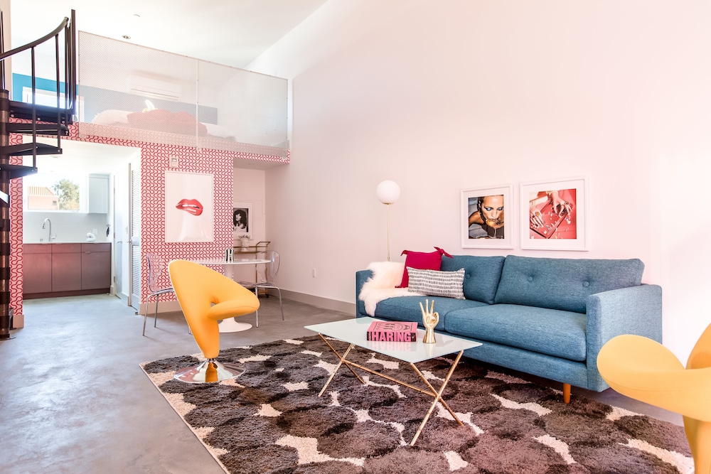 Lively Studio in Hillcrest by Sonder - featured photo