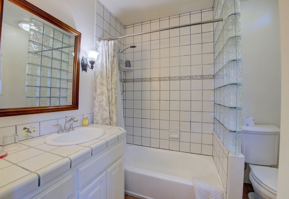 Secret Garden Inn and Cottages - photo 122