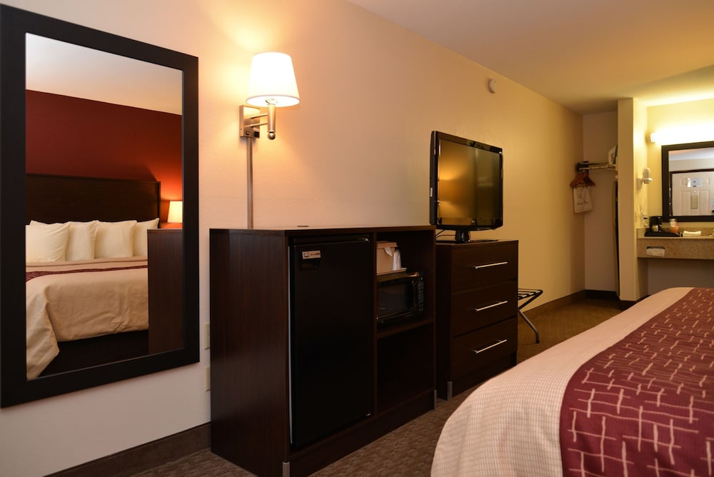 Red Roof Inn Cookeville Tennessee Tech - photo 13