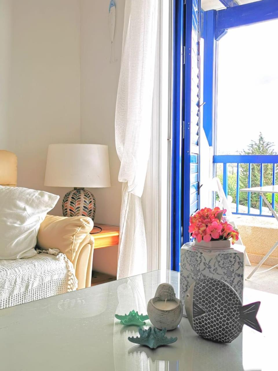 Monicas Amazing Sea view and Pool view Apt