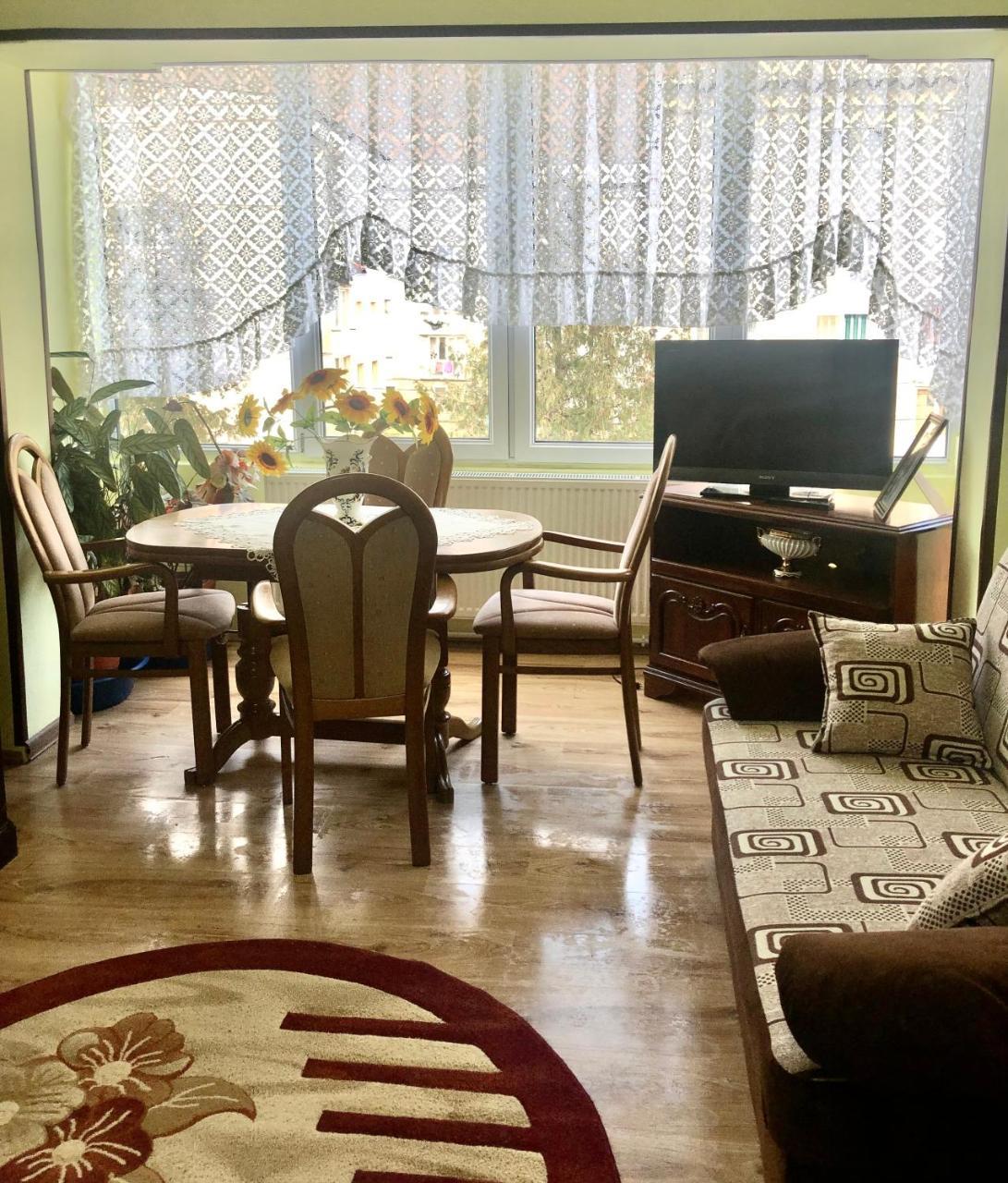 La Symo Apartament Straja Lupeni — 4-Star Luxury Hotel in Lupeni, Romania