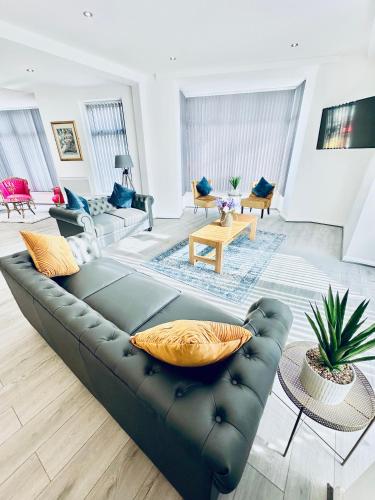 Winter Gardens Royal Suite Blackpool — 4-Star Luxury Hotel in Blackpool, United Kingdom