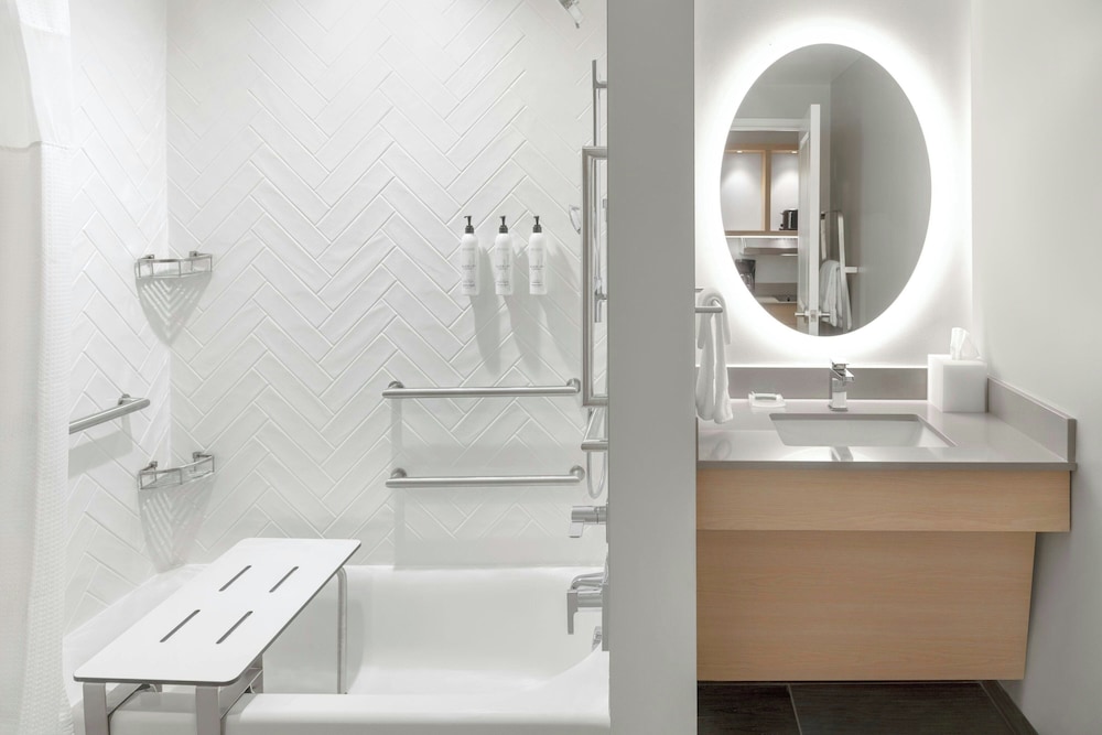TownePlace Suites by Marriott Detroit Taylor - photo 23