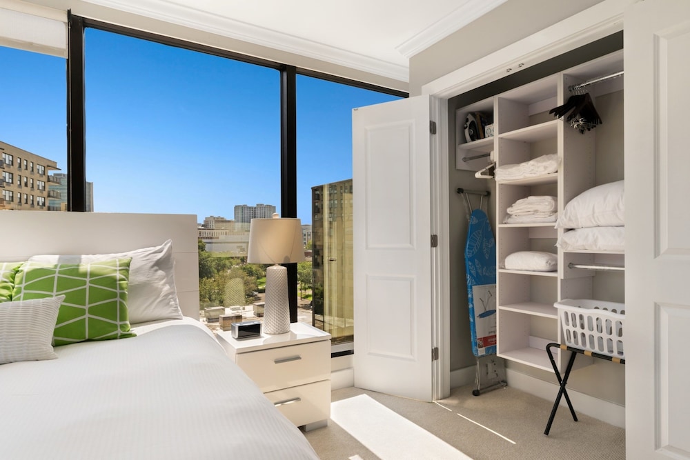 Global Luxury Suites on Prospect Street - photo 25