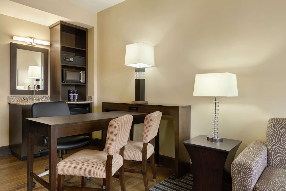 Embassy Suites by Hilton Salt Lake West Valley City - photo 16