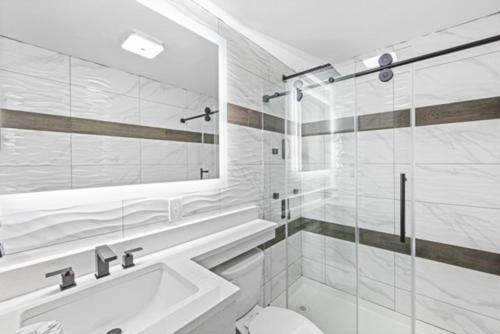 Hotel Opus Bronx - photo 13