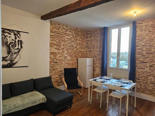 L’etage de L’aristide Proche Gare Parking Facile in Montauban, France