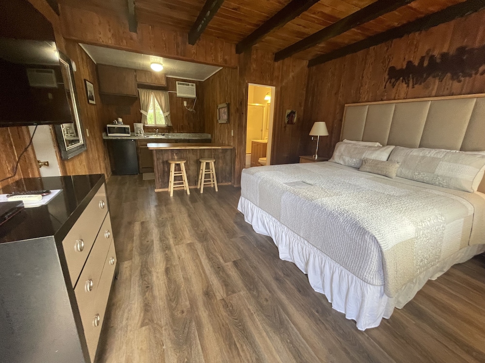 Riverfront Lodging - photo 29
