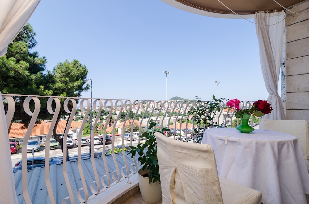 Rooms Jelka - last minute hotel in Dubrovnik