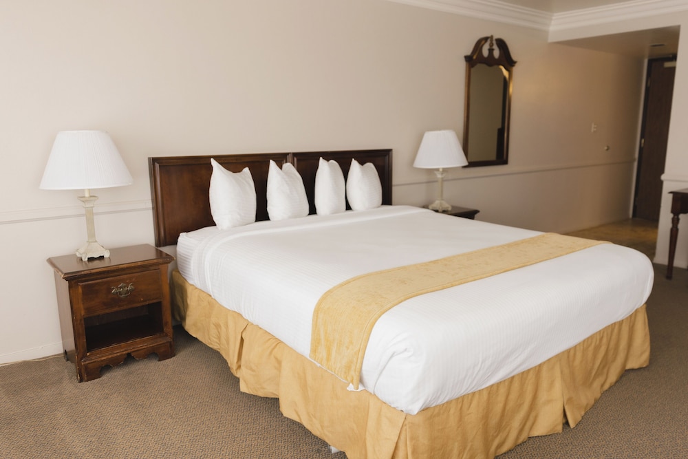 Historic Santa Maria Inn - photo 20