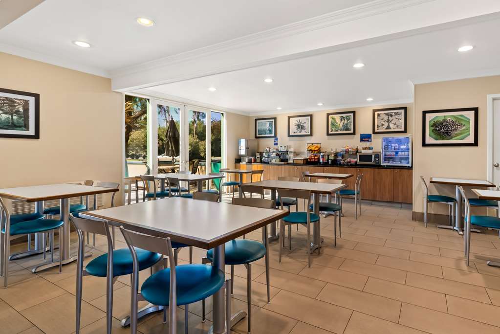 Best Western Date Tree Hotel - photo 12