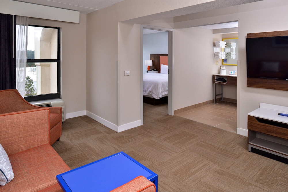 Hampton Inn Henderson - photo 19