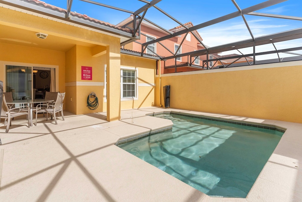 8960 Cat Palm Road — 4-Star Luxury Hotel in Kissimmee, United States