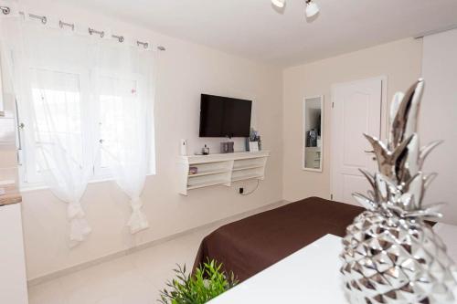 Studio Apartment Dada — 4-Star Luxury Hotel in Primosten, Croatia