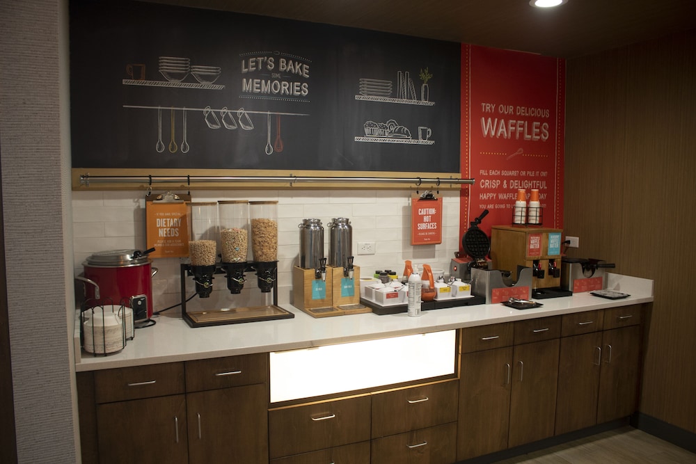 Hampton Inn & Suites Portland West - photo 77