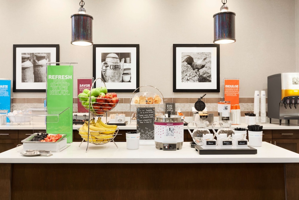 Hampton Inn & Suites Seattle Renton - photo 28