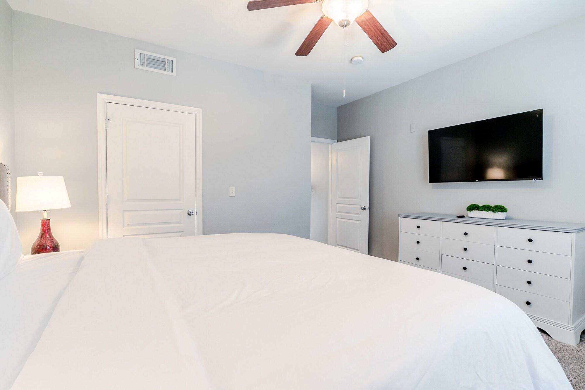 Modern Uptown Dallas Stay by Amyfinehouse - photo 18