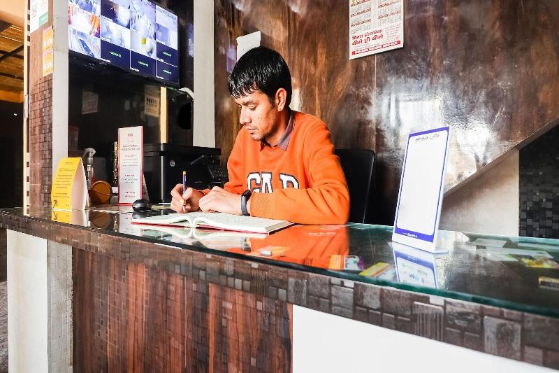 Spot On 62209 Yash Hotel in Hisar, India