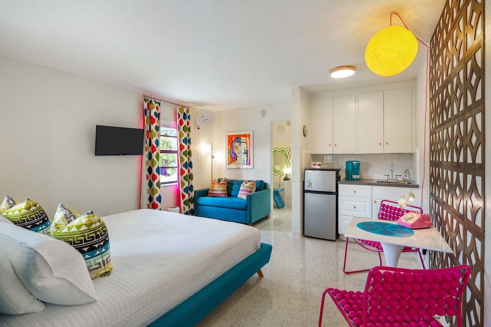 Sunset Inn & Cottages - photo 22