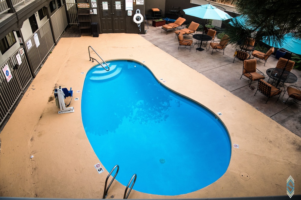 The Sage Hotel - photo 28